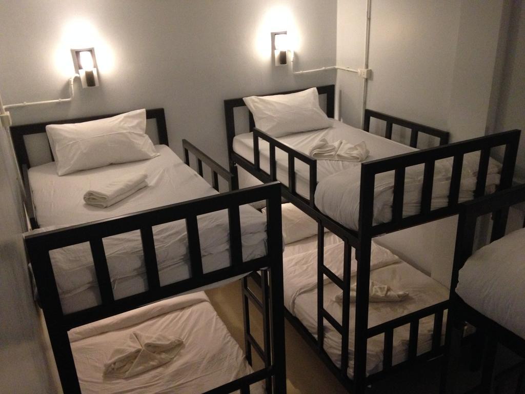 The Metallic Hostel Ko Lanta Стая снимка