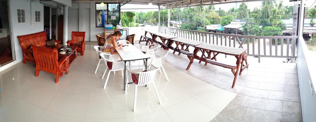 The Metallic Hostel Ko Lanta Екстериор снимка